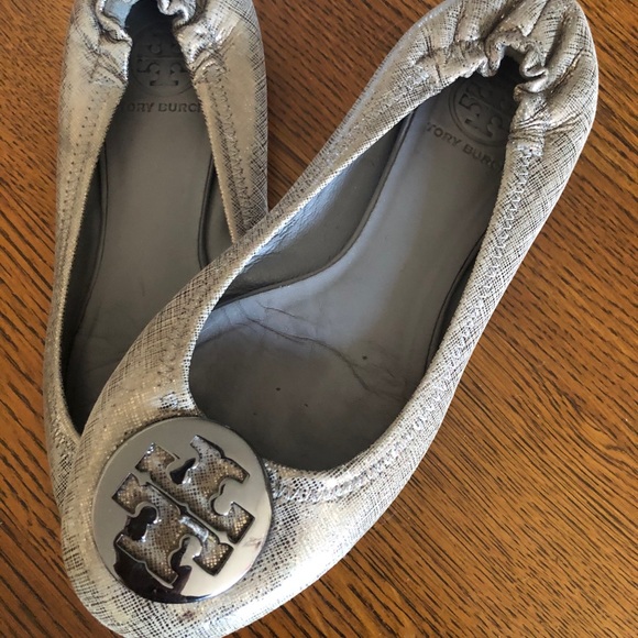 Tory Burch chrome ballet flats - Picture 3 of 3